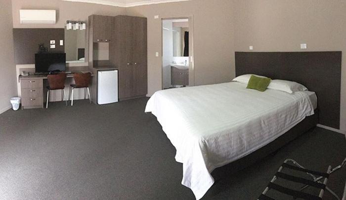 Bluestone Motor Inn Tennant Creek Exteriör bild