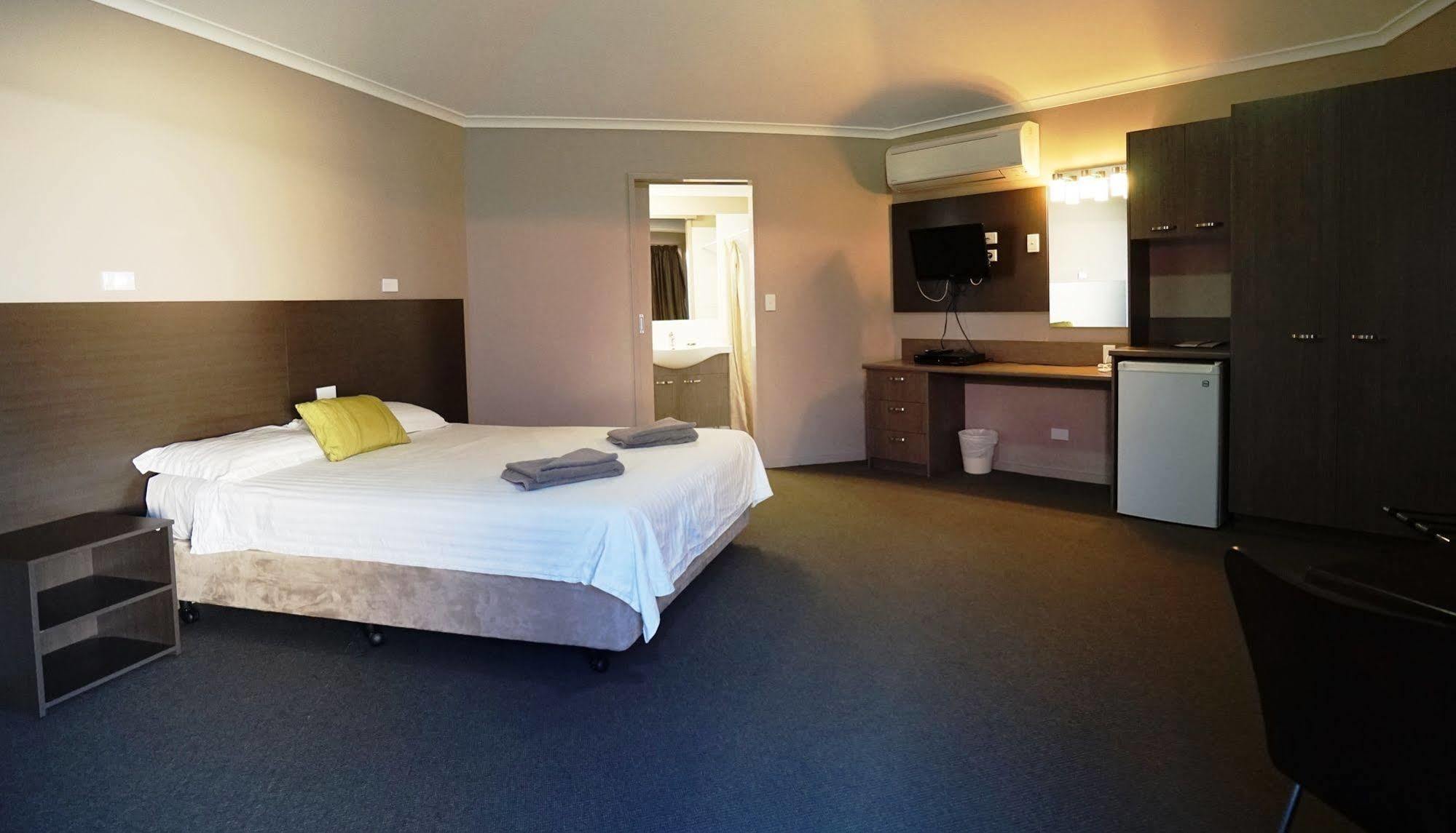 Bluestone Motor Inn Tennant Creek Exteriör bild
